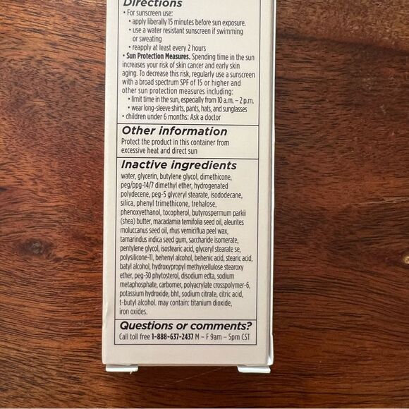 Laura Mercier Tinted Moisturizer Natural Skin Perfector SPF 30 (color: ganache) - Picture 5 of 9